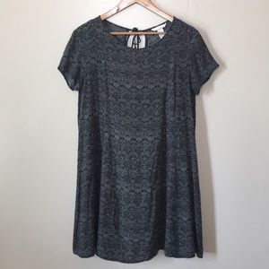 H&M | Casual Loose Fit A-line Dress Black/White 10